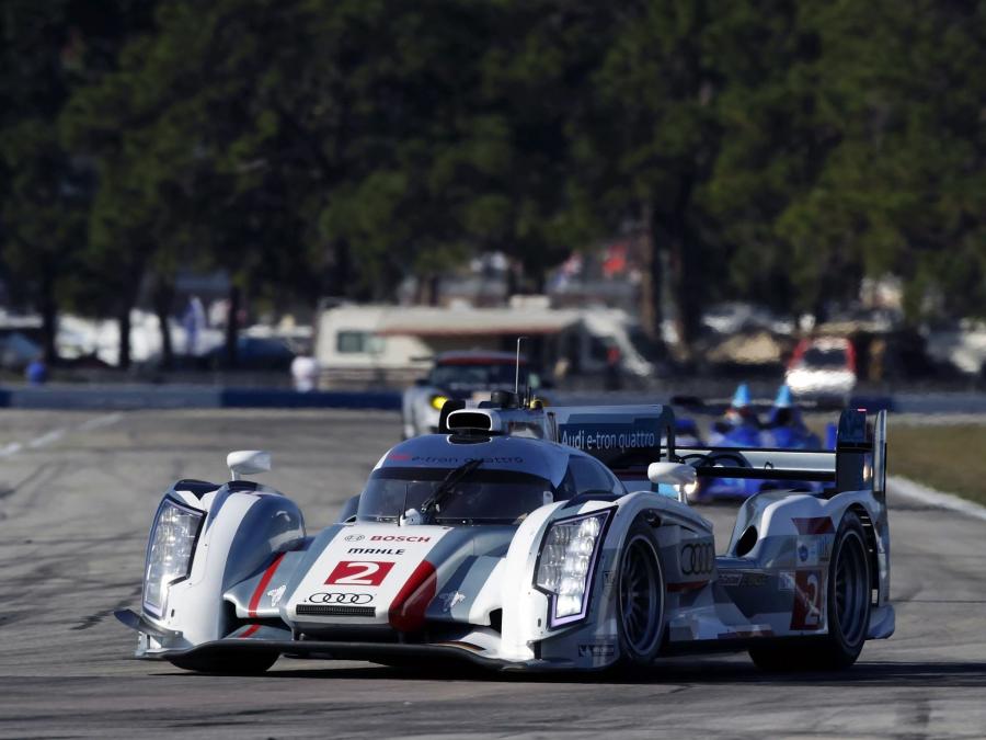  Audi R18 e-Tron Quattro 2012 года  (фото 41 из 42)